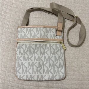 Michael Kors Light Tan Signature Crossbody